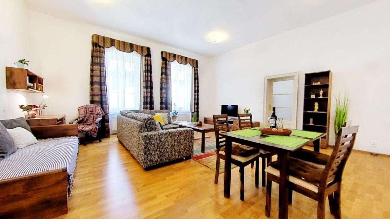 Central Apartmany Biela Street บราติสลาวา ภายนอก รูปภาพ